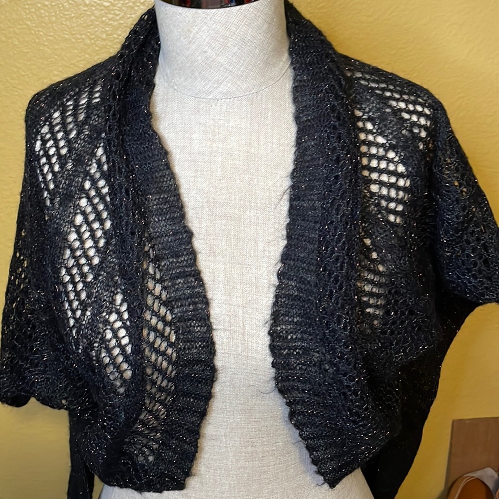 Knitted shrug